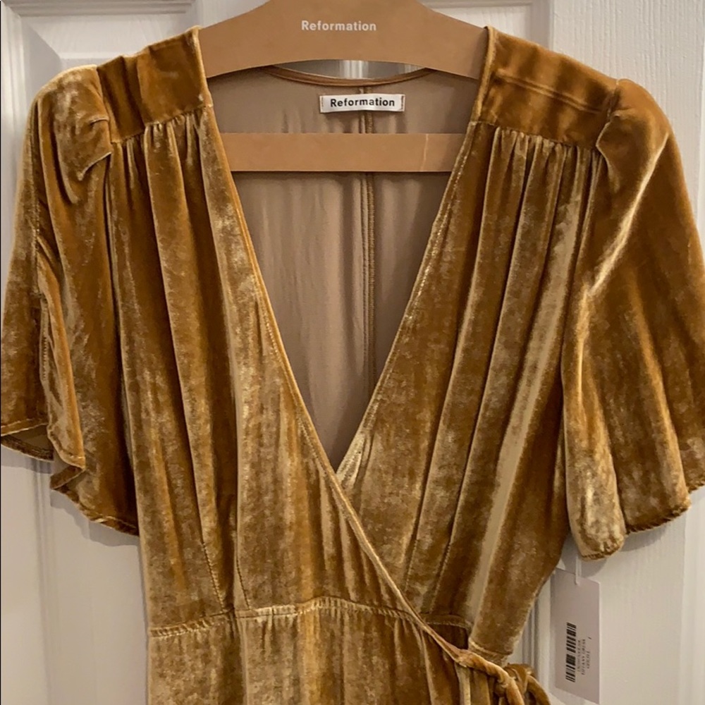 Reformation Gold Velvet Tiffany dress Size L